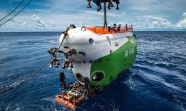 Denuncian la transferencia de permisos pesqueros a buques con antecedentes de pesca ilegal y subsidiados por China