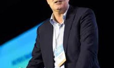 Sturzenegger destacó una propuesta del Banco Central para limitar la “industria del juicio”