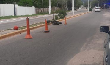 Grave accidente en Av. San Francisco: motociclista trasladado con traumatismo de cráneo