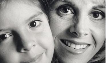 El homenaje íntimo y emotivo de Dalma y Gianinna Maradona en el cumpleaños de Claudia Villafañe