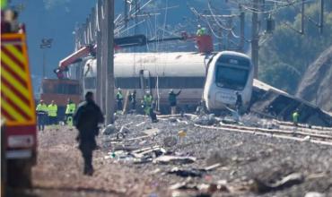 Se conoció la causa por la que descarriló el tren en España que terminó con 45 muertos