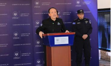 Ministro de Justicia denuncia que estafas telefónicas en El Salvador provienen de una cárcel en Colombia