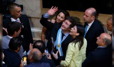 Encuesta: el 40% dice que no llega a fin de mes, pero Milei ganaría hoy un balotaje por amplio margen