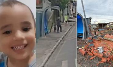 Impactantes imágenes: se derrumbó la pared de una fábrica en Brasil y un nene de 4 años murió aplastado