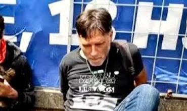 Detuvieron al padre Paco en la marcha de los jubilados y diputados peronistas piden su libertad