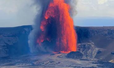 El volcán Kilauea registró una nueva e impactante erupción en Hawaii