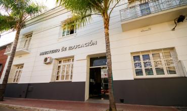 El Gobierno adelantó el pago a docentes y lo anunció junto a la postergación del inicio de clases