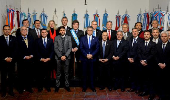 Estiman que las provincias perdieron $1 billón por la caída de la recaudación a nivel nacional