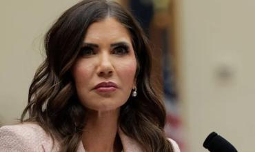 Trump destituye a Kristi Noem como secretaria de Seguridad Nacional y la pone al frente del nuevo Escudo de las Américas