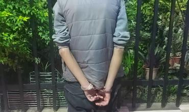 Detuvieron a un joven por hurto en una peluquería