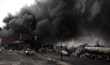“Lluvia ácida”: por qué los ataques a pozos petroleros ponen en grave riesgo la salud de los iraníes