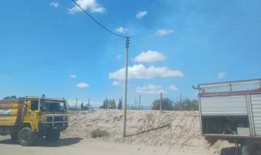 Rápido accionar de bomberos evitó que un incendio se propagara en Aimogasta