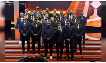 Tapia agradeció a Riquelme por ceder La Bombonera y lanzó una indirecta a River