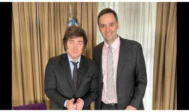 “Guardado” por el escándalo, Adorni reaparecerá el viernes junto con Milei