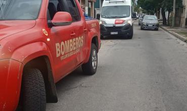 Un joven cayó desde un primer piso en pleno centro: sufrió traumatismo de tórax y fue trasladado al hospital