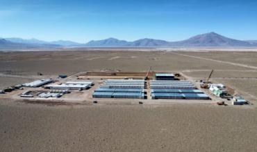 Caputo anunció “más inversiones” en litio en el noroeste