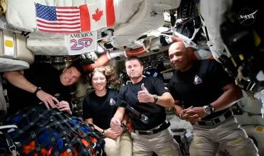 Una astronauta de la misión Artemis logró reparar el baño de la nave tras una falla