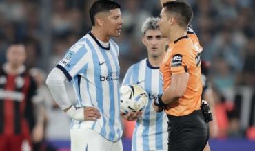 “No puede jugar más”, “fin de ciclo” y “no tiene nada en la cabeza”: la dura crítica del periodismo a Rojo