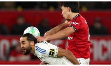 Licha Martínez dejó atrás la lesión y volvió a jugar tras 62 días, pero se fue expulsado vía VAR por tirarle del pelo a un rival