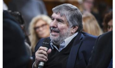 Mayans pidió el juicio político contra Adorni