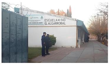 Imputan a un menor de 16 años por difundir foto intimidatoria con réplica de arma en Mendoza