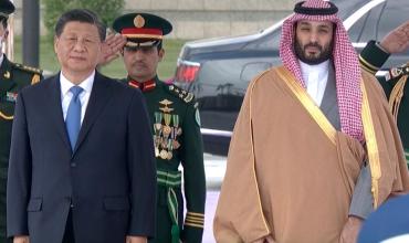 Xi Jinping dialogó con Bin Salman, exigió mantener abierto el estrecho de Ormuz y pidió un alto el fuego inmediato y total