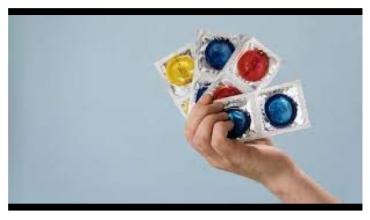 Mayor fabricante de preservativos del mundo subirá los precios un 30% por efecto de la guerra en Medio Oriente