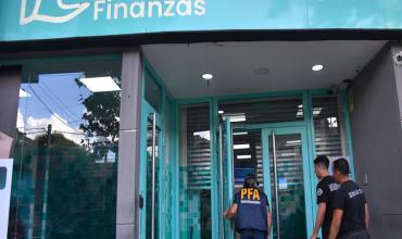 El BCRA multó por $18.000 millones a la financiera ligada a “Chiqui” Tapia y le quitó el permiso para operar