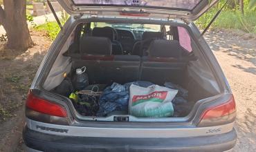 Inseguridad en barrio Henry Sánchez: roban herramientas, parlantes y elementos de un auto estacionado sin forzar
