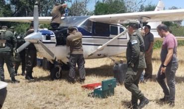 Interceptaron una avioneta en Santa Fe y secuestraron más de 400 kilos de cocaína: ocho detenidos