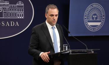 Caso Adorni: gastó $14 millones en muebles para su departamento en Caballito