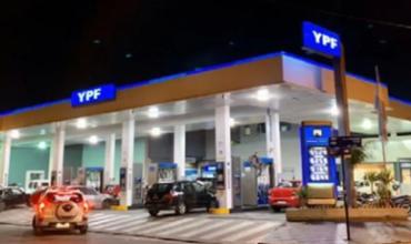 La nafta súper alcanzó los 2.100 pesos: el combustible que consume la mayoría de los riojanos se disparó un 388% en año y medio
