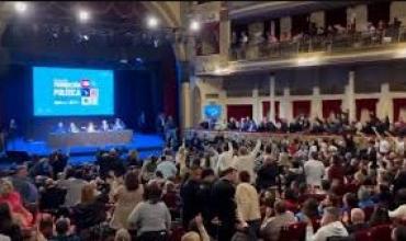 Tensión en un acto de Kicillof: le pidieron por la libertad de CFK y un sector contestó con “Axel presidente”