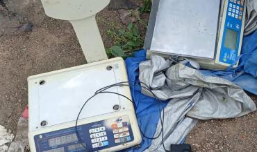 Recuperaron balanzas robadas tras un rastrillaje en barrio Santa Catalina