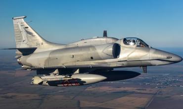 El fin de una era: la Fuerza Aérea Argentina jubiló a los A-4AR Fightinghawk, herederos de los Skyhawk de Malvinas