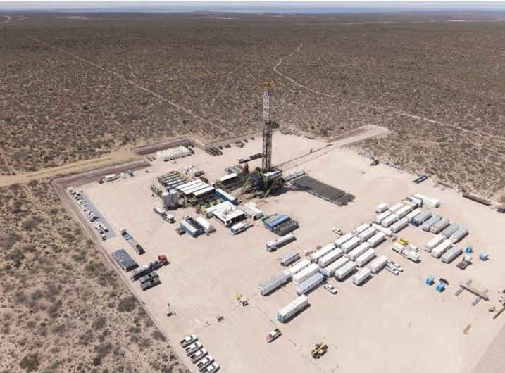 YPF presentó un proyecto de inversión de USD 25.000 millones para acelerar el desarrollo de Vaca Muerta