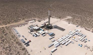 YPF presentó un proyecto de inversión de USD 25.000 millones para acelerar el desarrollo de Vaca Muerta