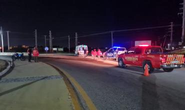 Dos mujeres cayeron de una motocicleta en la rotonda del monumento a San Nicolás