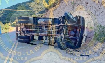 Cuesta de Guanchín: un camión sufrió un siniestro por una falla mecánica y solo hubo daños materiales