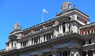 La Corte Suprema excluyó a una ART de la indemnización por la electrocución de un camionero