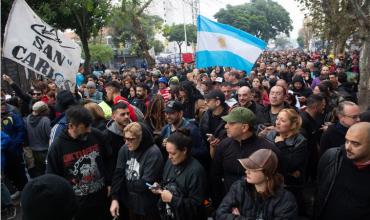 El Gobierno rechazó las críticas por el velatorio del Indio Solari: “Les ofrecimos Tecnópolis y nos respondieron que no”