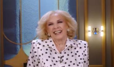 La noche de Mirtha: del look en blanco de la Chiqui al llamativo comentario sobre su encuentro con Lionel Scaloni