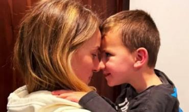 Mica Viciconte conmovida al despedirse de su hijo Luca para cumplir un sueño: "Cuesta"