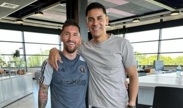 Ustari reveló su charla con Messi sobre el retiro: "Ya nos estábamos por poner a llorar los dos"