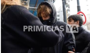 El dolor de Benicio, el hijo de Ernestina Pais, en la última despedida a su madre: las fotos