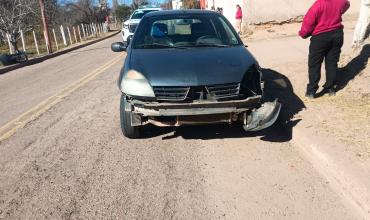 Campanas: Choque entre un auto y una motocicleta dejó a un adolescente con lesiones leves
