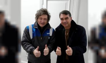 Milei se reunió con Flávio Bolsonaro y vaticinó una “marea azul” en las elecciones de Brasil