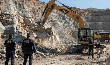  Secuestran maquinaria pesada en operativos mineros entre Córdoba y La Rioja