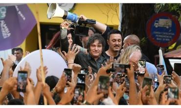 Una encuesta midió las chances que tiene Javier Milei de ser reelecto presidente