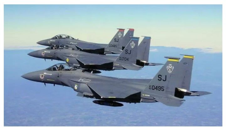 Estados Unidos envía más aviones a Oriente Medio para su ofensiva contra Irán